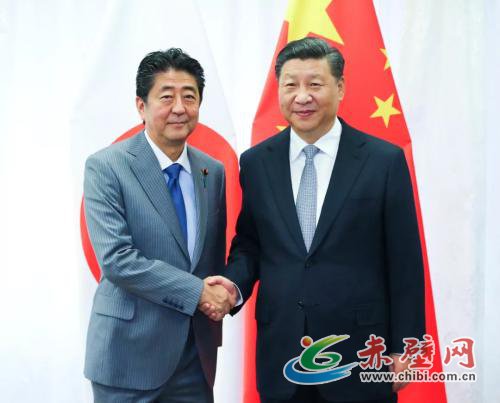 9月12日,国家主席习近平在符拉迪沃斯托克会见日本首相安倍晋三。新华社记者 谢环驰 摄 9月12日,国家主席习近平在符拉迪沃斯托克会见日本首相安倍晋三。新华社记者 谢环驰 摄