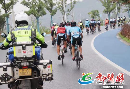 2018怡宝·京杭大运河自行车超级挑战赛结束。图为比赛场景。主办方供图 2018怡宝·京杭大运河自行车超级挑战赛结束。图为比赛场景。主办方供图